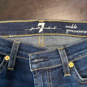 7 For All Mankind size 28